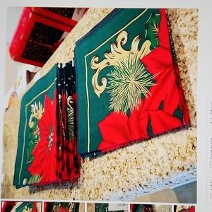 Poinsettia Table cloth and napkins (12)